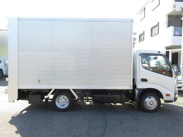 日野デュトロアルミバン小型（2t・3t）[写真08]