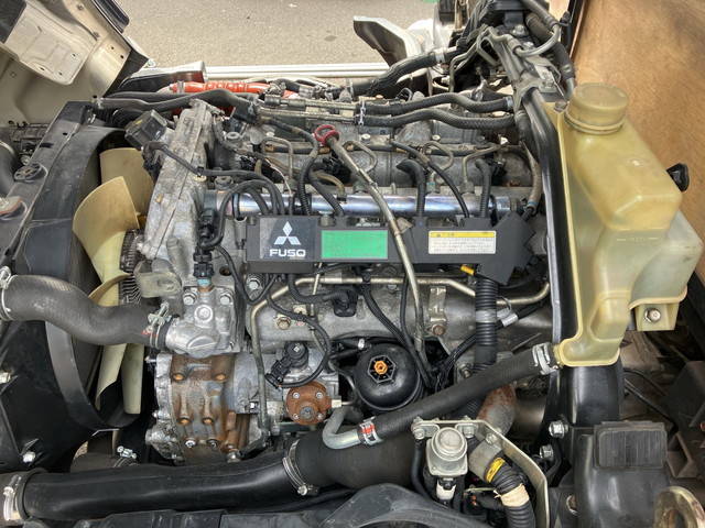 三菱ふそうキャンター平ボディ小型（2t・3t）[写真24]