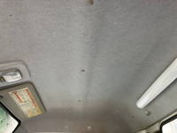 三菱ふそうキャンター平ボディ小型（2t・3t）[写真32]