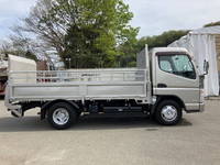 三菱ふそうキャンター平ボディ小型（2t・3t）[写真06]