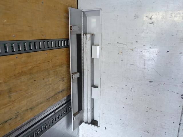 日野レンジャーアルミウイング増トン（6t・8t）[写真12]