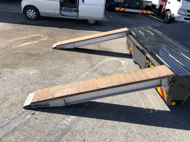 三菱ふそうファイタークレーン4段増トン（6t・8t）[写真11]