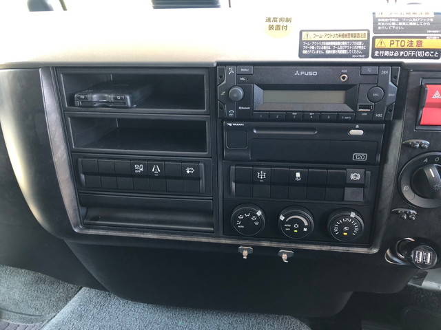 三菱ふそうファイタークレーン4段増トン（6t・8t）[写真28]