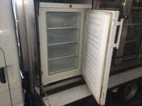 日産バネット移動販売車小型（2t・3t）[写真09]