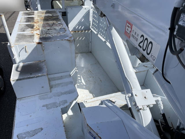 日産アトラス高所作業車小型（2t・3t）[写真09]