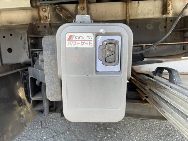 いすゞフォワードアルミウイング中型（4t）[写真19]