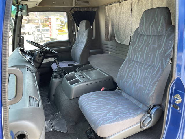 いすゞフォワードアルミウイング中型（4t）[写真28]