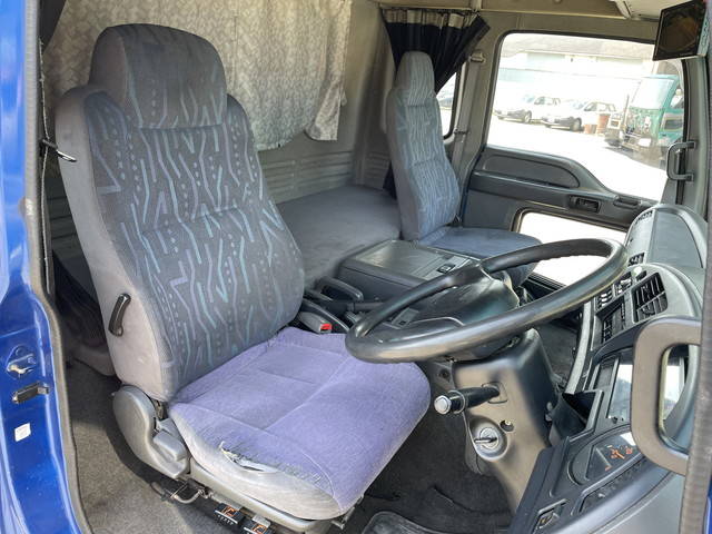 いすゞフォワードアルミウイング中型（4t）[写真29]