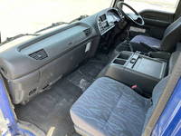 いすゞフォワードアルミウイング中型（4t）[写真30]