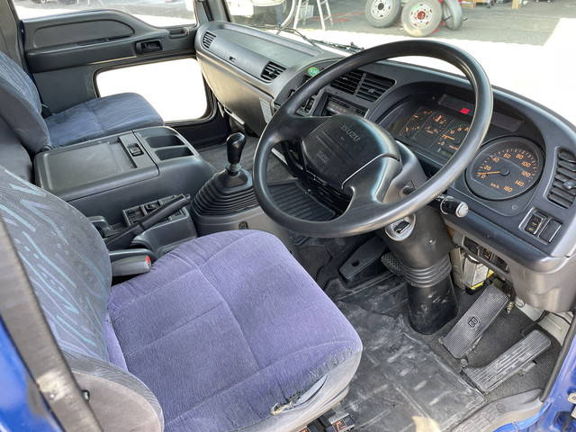 いすゞフォワードアルミウイング中型（4t）[写真31]