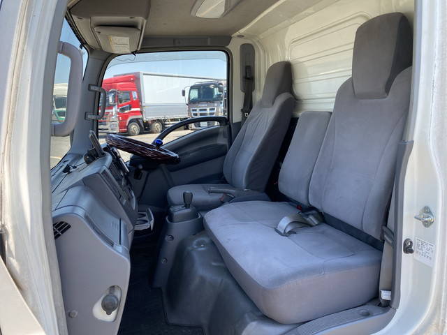 いすゞエルフアルミバン小型（2t・3t）[写真26]