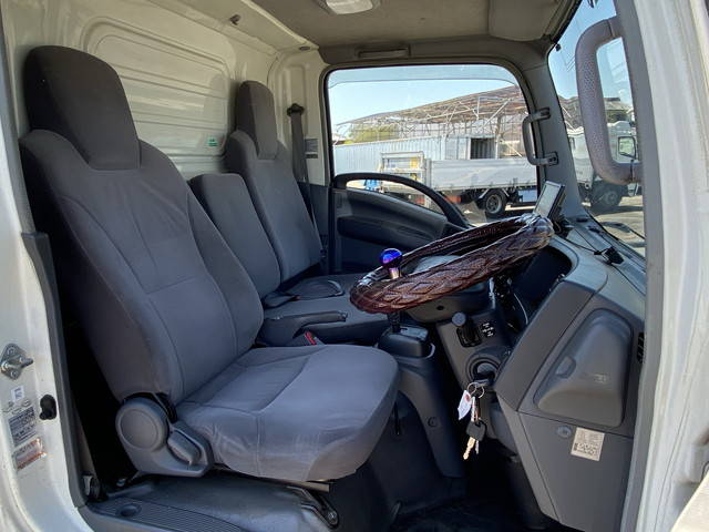 いすゞエルフアルミバン小型（2t・3t）[写真27]