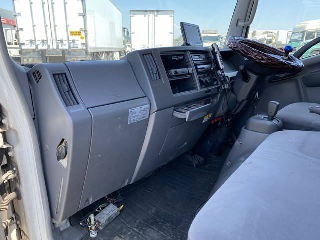 いすゞエルフアルミバン小型（2t・3t）[写真28]