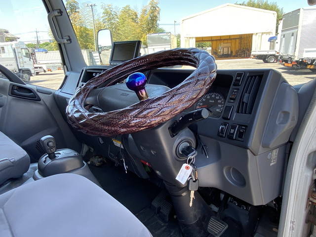 いすゞエルフアルミバン小型（2t・3t）[写真29]