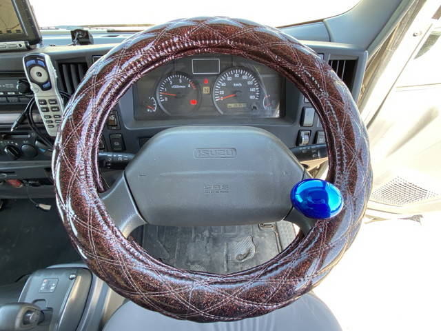 いすゞエルフアルミバン小型（2t・3t）[写真31]