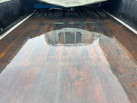 いすゞエルフ平ボディ小型（2t・3t）[写真10]