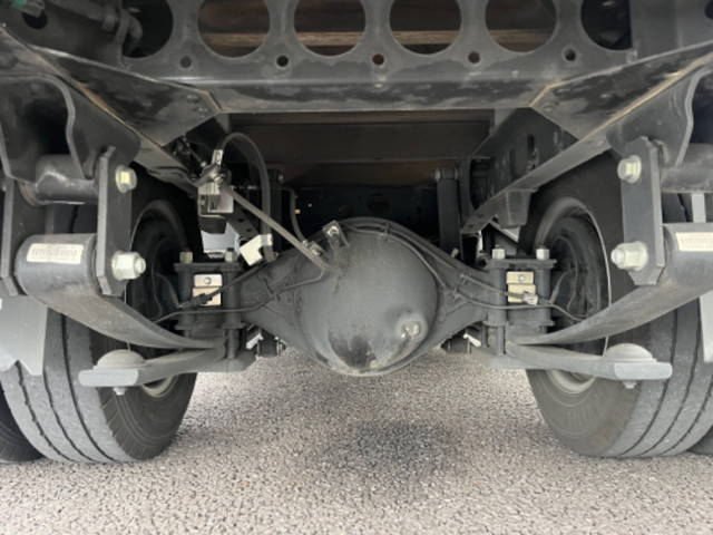 いすゞエルフ平ボディ小型（2t・3t）[写真13]