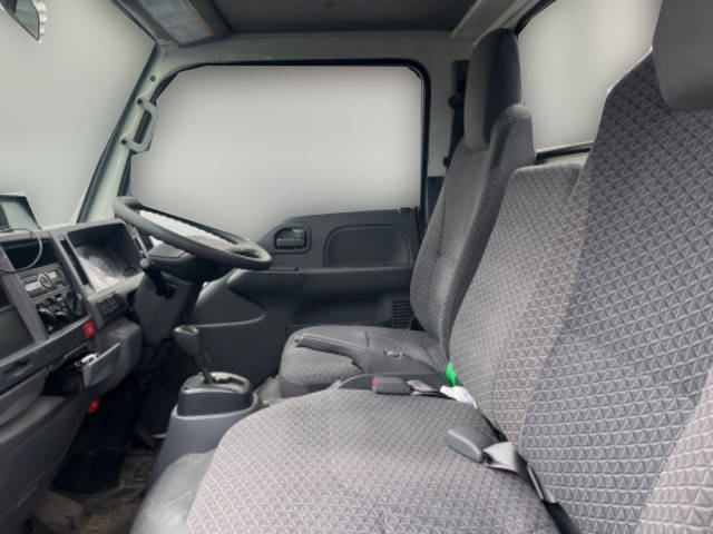 いすゞエルフ平ボディ小型（2t・3t）[写真16]