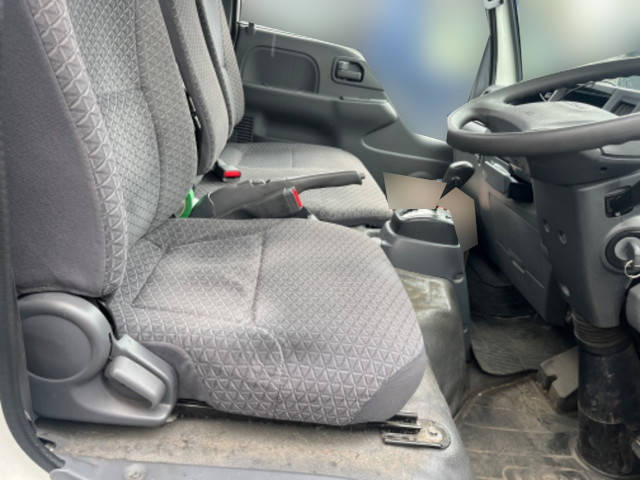 いすゞエルフ平ボディ小型（2t・3t）[写真18]