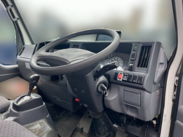 いすゞエルフ平ボディ小型（2t・3t）[写真19]