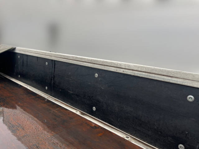 いすゞエルフ平ボディ小型（2t・3t）[写真08]