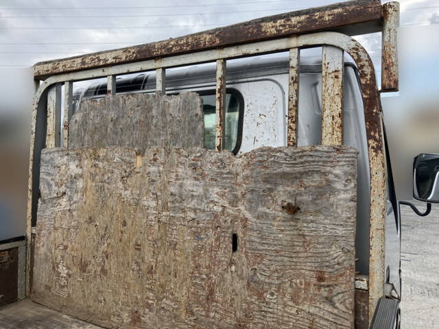 いすゞエルフ平ボディ小型（2t・3t）[写真10]