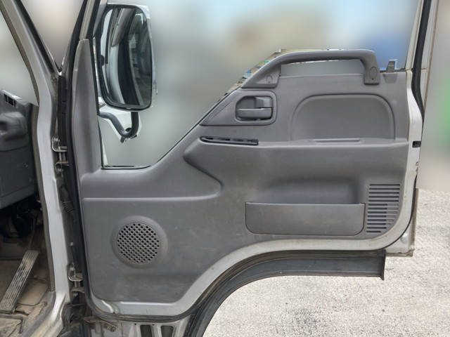 いすゞエルフ平ボディ小型（2t・3t）[写真19]