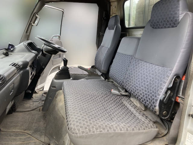 いすゞエルフ平ボディ小型（2t・3t）[写真20]