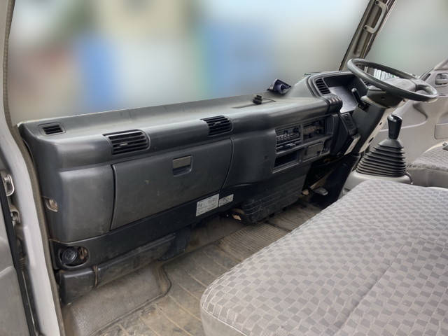 いすゞエルフ平ボディ小型（2t・3t）[写真22]