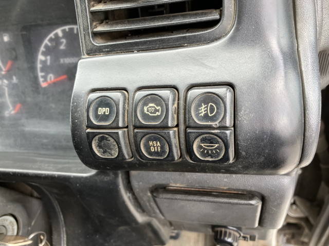 いすゞエルフ平ボディ小型（2t・3t）[写真29]