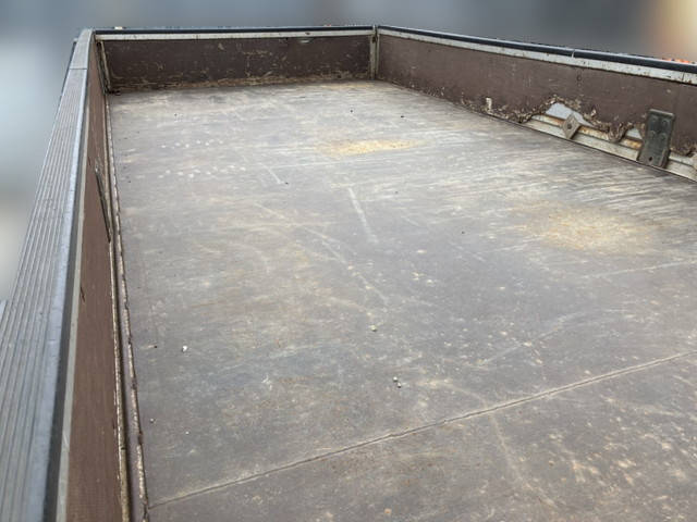 いすゞエルフ平ボディ小型（2t・3t）[写真09]