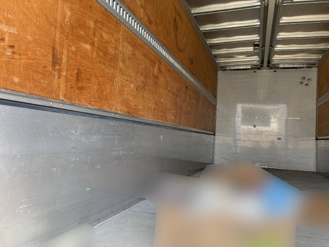 いすゞフォワードアルミウイング中型（4t）[写真10]