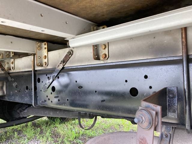 いすゞフォワードアルミウイング中型（4t）[写真21]