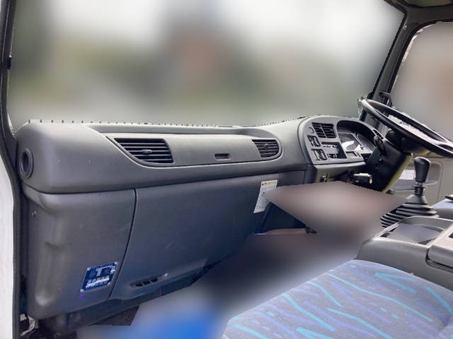 いすゞフォワードアルミウイング中型（4t）[写真29]