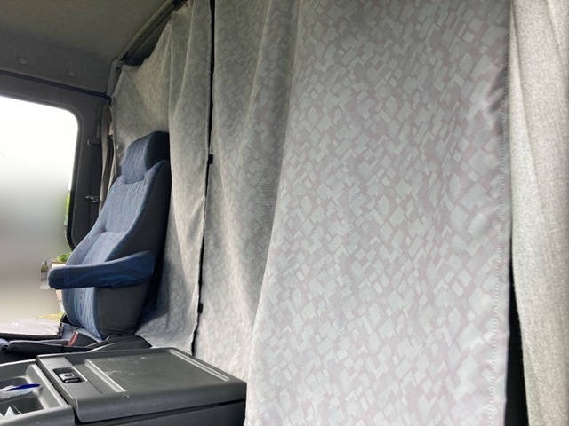 いすゞフォワードアルミウイング中型（4t）[写真31]