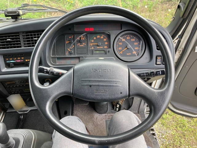 いすゞフォワードアルミウイング中型（4t）[写真33]