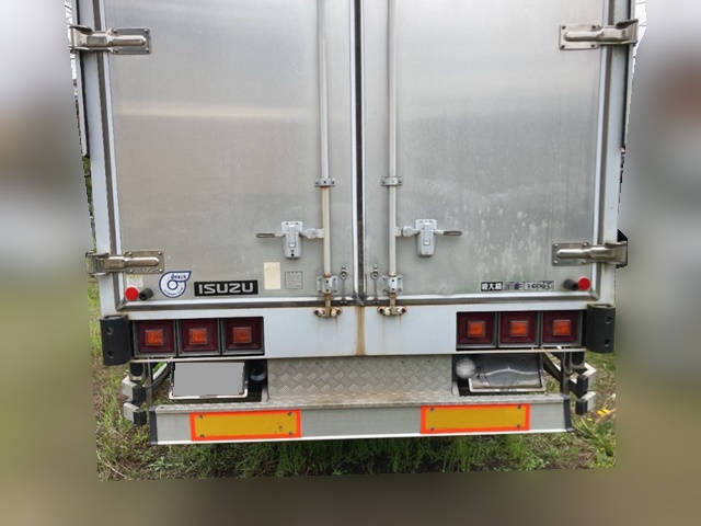 いすゞフォワードアルミウイング中型（4t）[写真08]