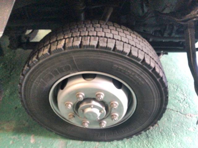 三菱ふそうスーパーグレートセルフクレーン4段大型（10t）[写真20]