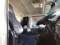 三菱ふそうスーパーグレートセルフクレーン4段大型（10t）[写真27]