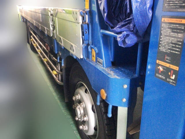 三菱ふそうスーパーグレートセルフクレーン4段大型（10t）[写真06]