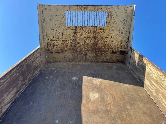 いすゞエルフダンプ小型（2t・3t）[写真11]