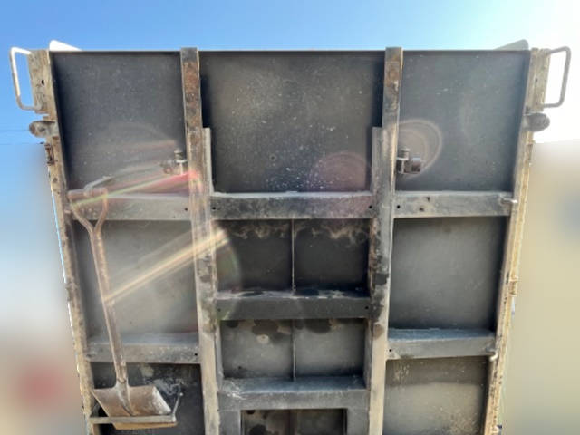 いすゞエルフダンプ小型（2t・3t）[写真14]