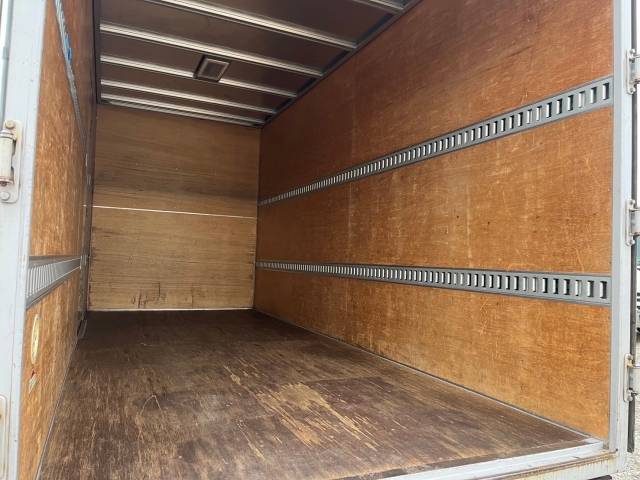 いすゞエルフアルミバン小型（2t・3t）[写真10]