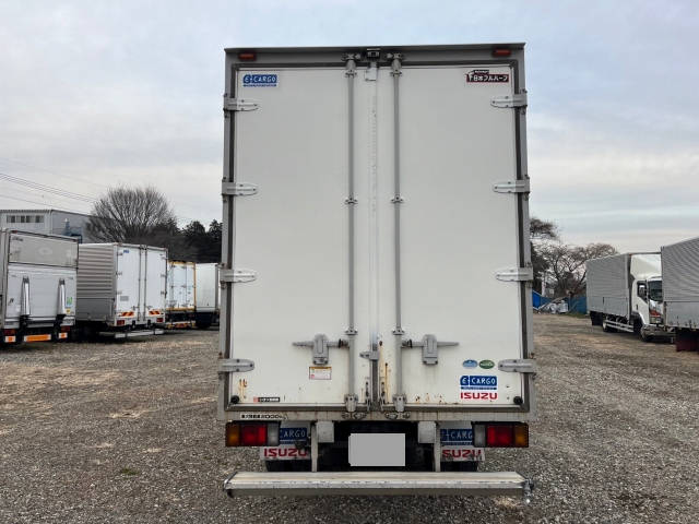 いすゞエルフアルミバン小型（2t・3t）[写真02]