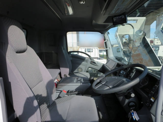 いすゞフォワードアルミウイング中型（4t）[写真11]