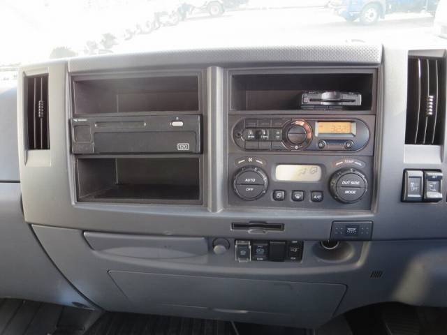 いすゞフォワードアルミウイング中型（4t）[写真15]