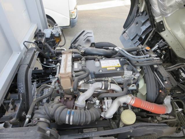 いすゞフォワードアルミウイング中型（4t）[写真26]