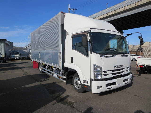 いすゞフォワードアルミウイング中型（4t）[写真03]