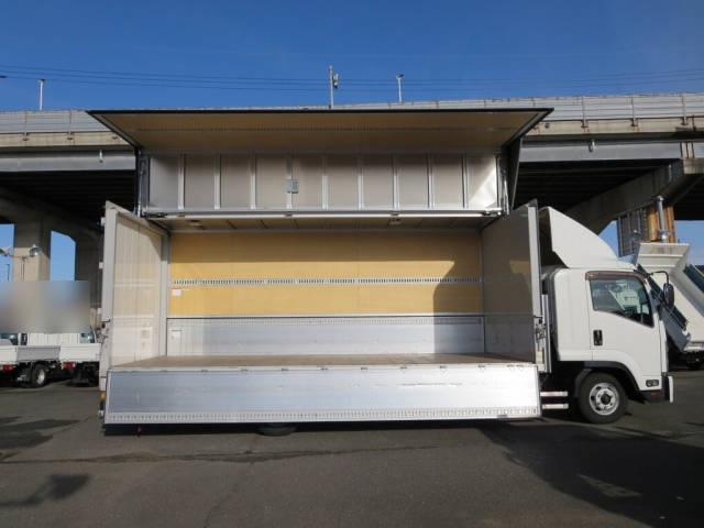 いすゞフォワードアルミウイング中型（4t）[写真08]