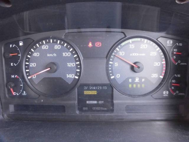 三菱ふそうファイタークレーン6段増トン（6t・8t）[写真15]